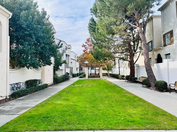 $1,068,000 | 52 Wind Song, Milpitas, CA 95035