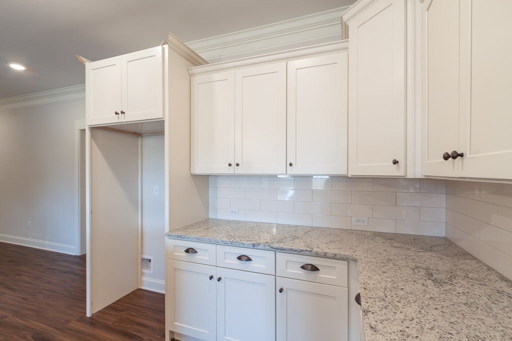 26 Merlin Street Opelika, AL 36801 - Photo 7 of 38 Gallery Image 7