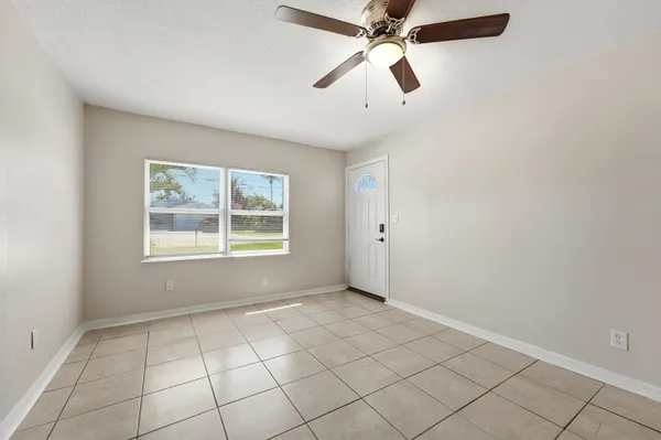 $2,000 | 1400 Binney Drive, Fort Pierce, FL 34949