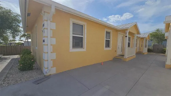 $1,550 | 1986 Mississippi Avenue, Englewood, FL 34224