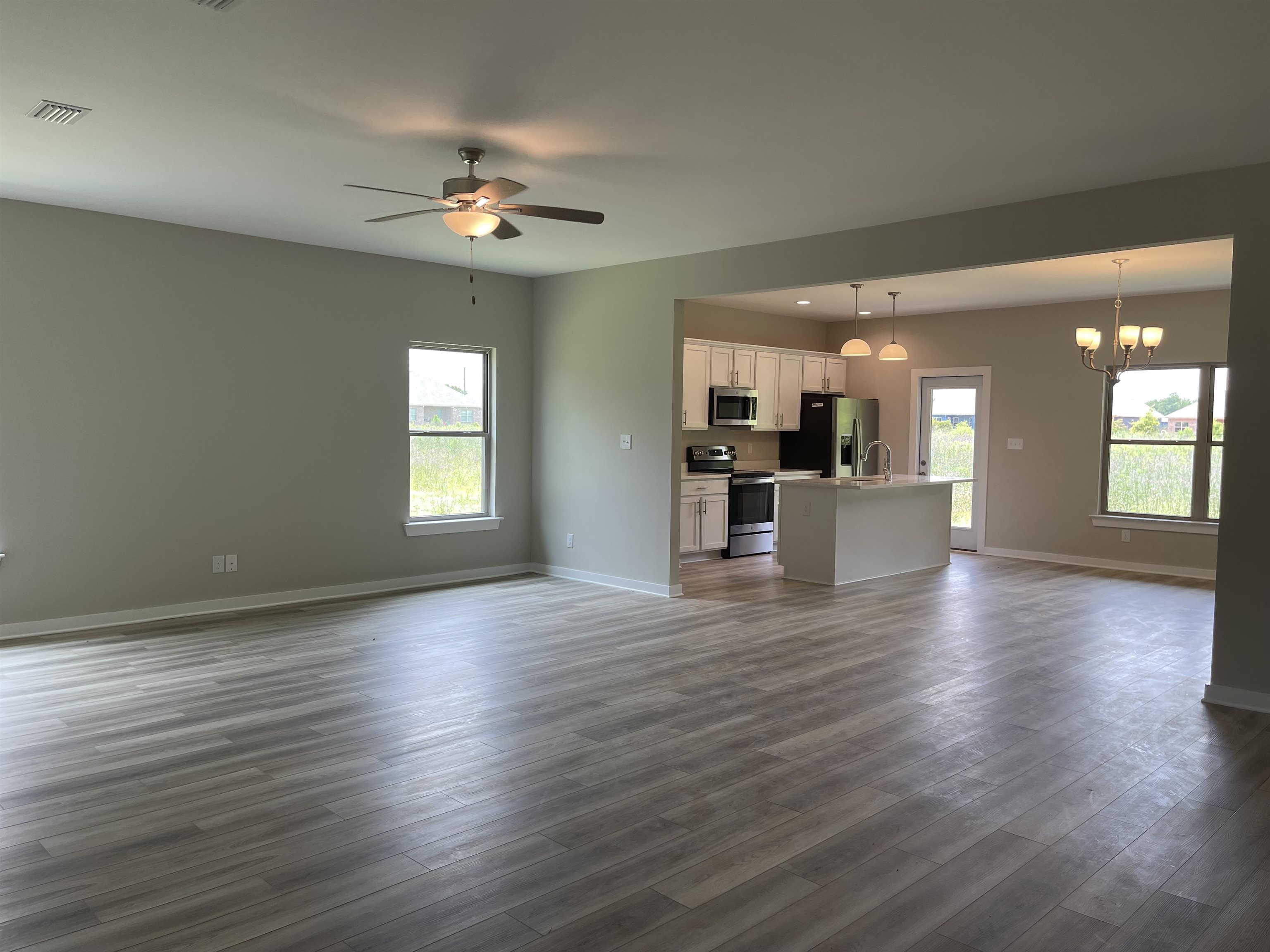 821 Ginger Lee Street Foley, AL 36535 - Photo 5 of 5 Living Room