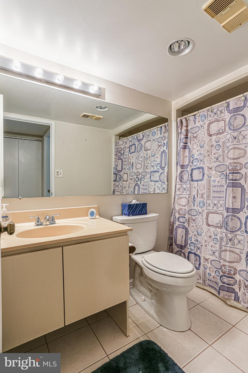 15101 Interlachen Drive, Unit 1504 Silver Spring, MD 20906 - Photo 32 of 37 Secondary hall bathroom