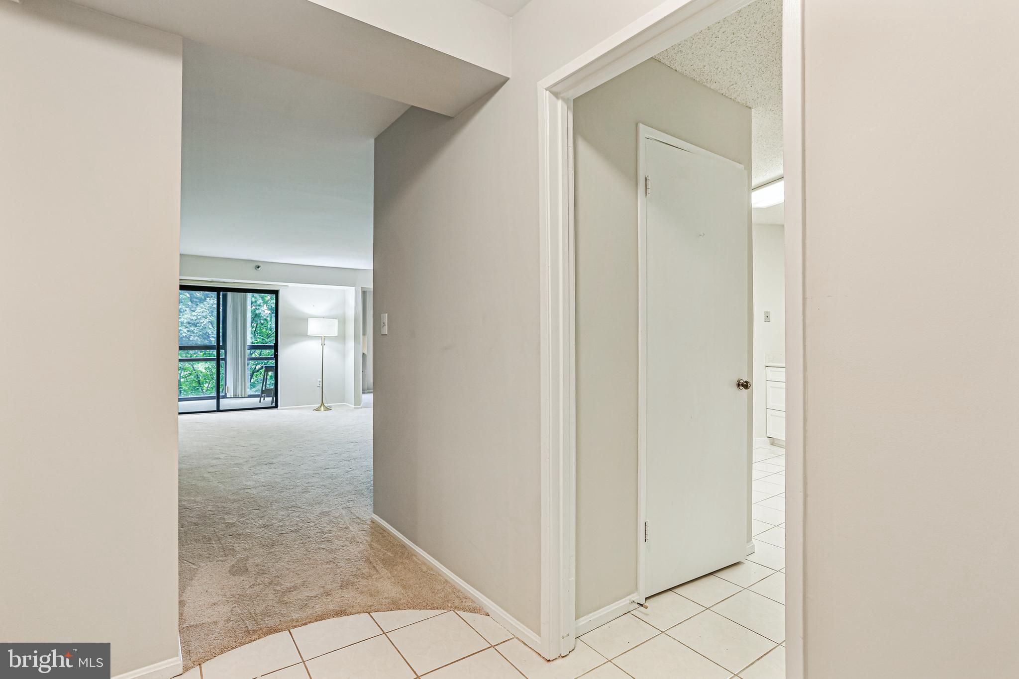15101 Interlachen Drive, Unit 1504 Silver Spring, MD 20906 - Photo 10 of 37 Foyer entrance