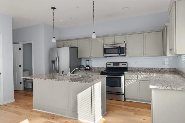 $2,100 | 8438 Brookmoor Lane, Ooltewah, TN 37363