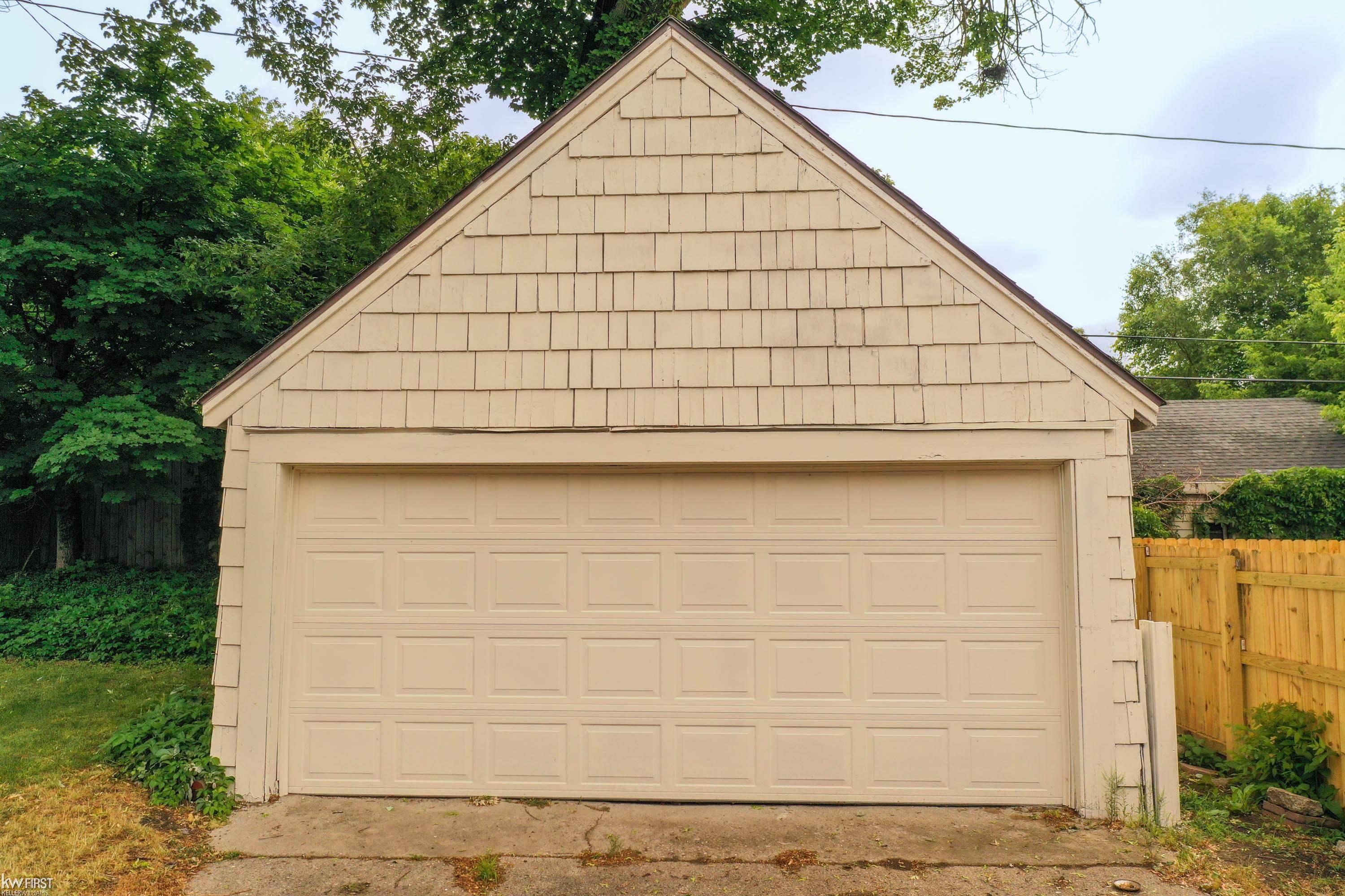 48 East Iroquois Road Pontiac, MI 48341 - Photo 50 of 52