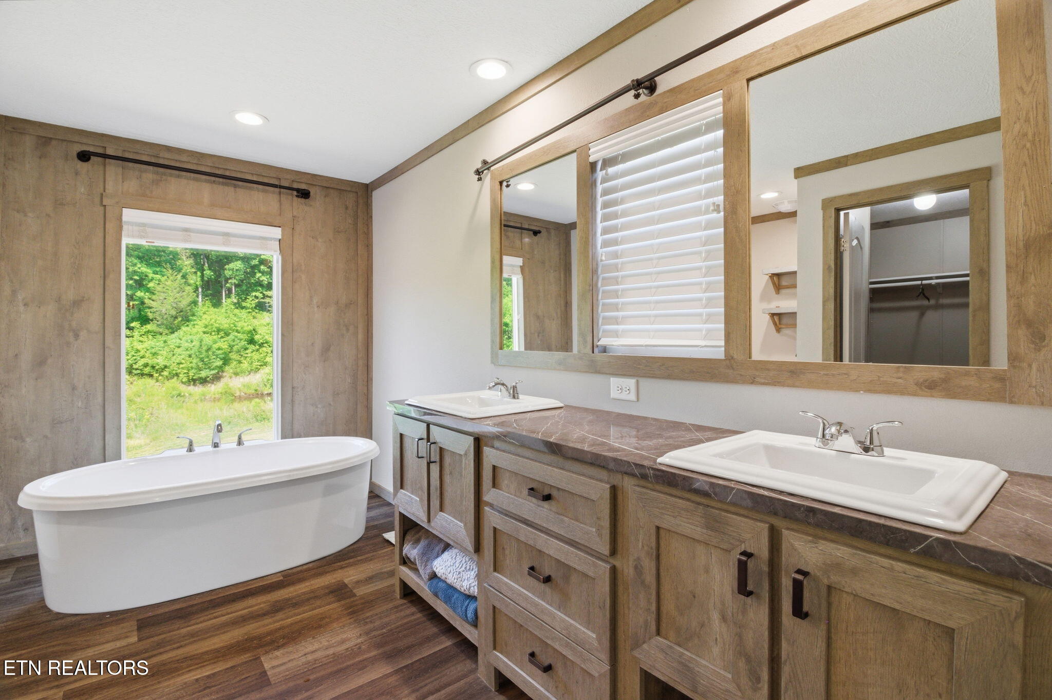 2121 Bales Road Knoxville, TN 37914 - Photo 8 of 35 30-web-or-mls-DZ3A1954