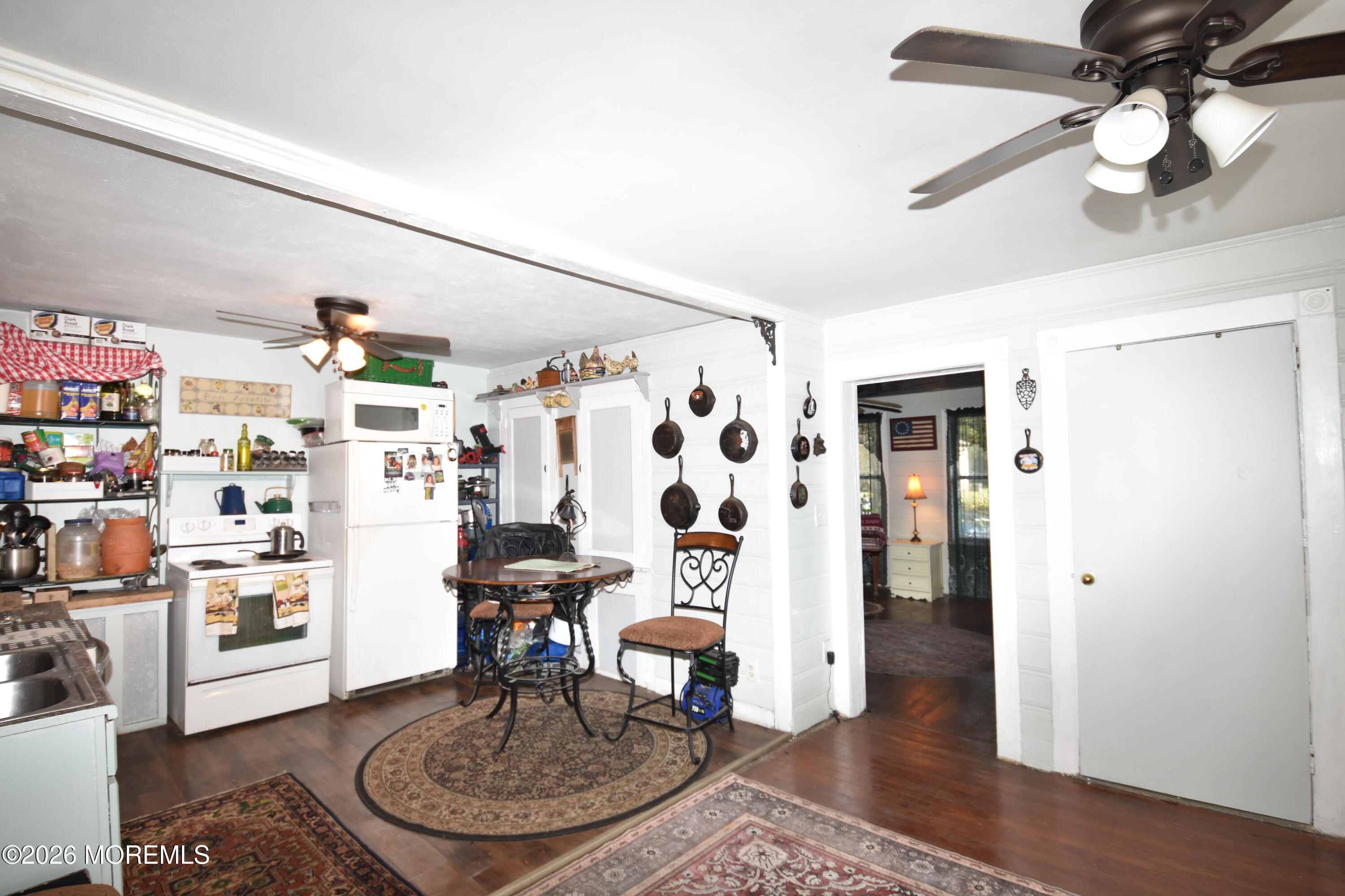 636 Holmdel Road Hazlet, NJ 07730 - Photo 35 of 50 Kitchen