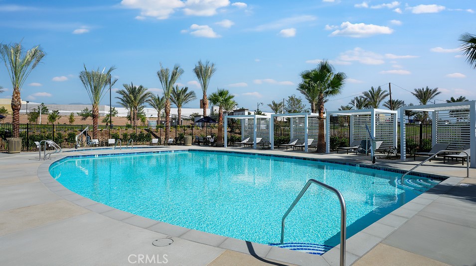 1350 Thunderbolt Lane Rialto, CA 92376 - Photo 18 of 23 Renaissance Amenities