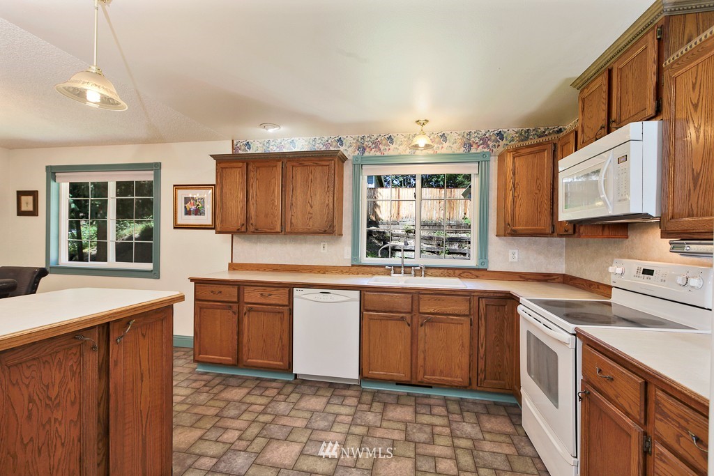 25615 Lake Fenwick Road South Kent, WA 98032 - Photo 14 of 25 Gallery Image 14