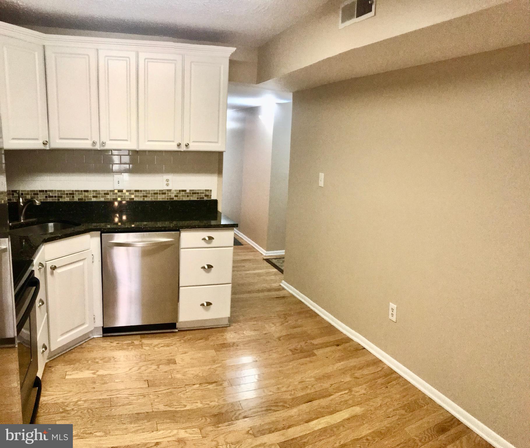 2214 Springwood Drive, Unit 104 Reston, VA 20191 - Photo 18 of 27 Gallery Image 18