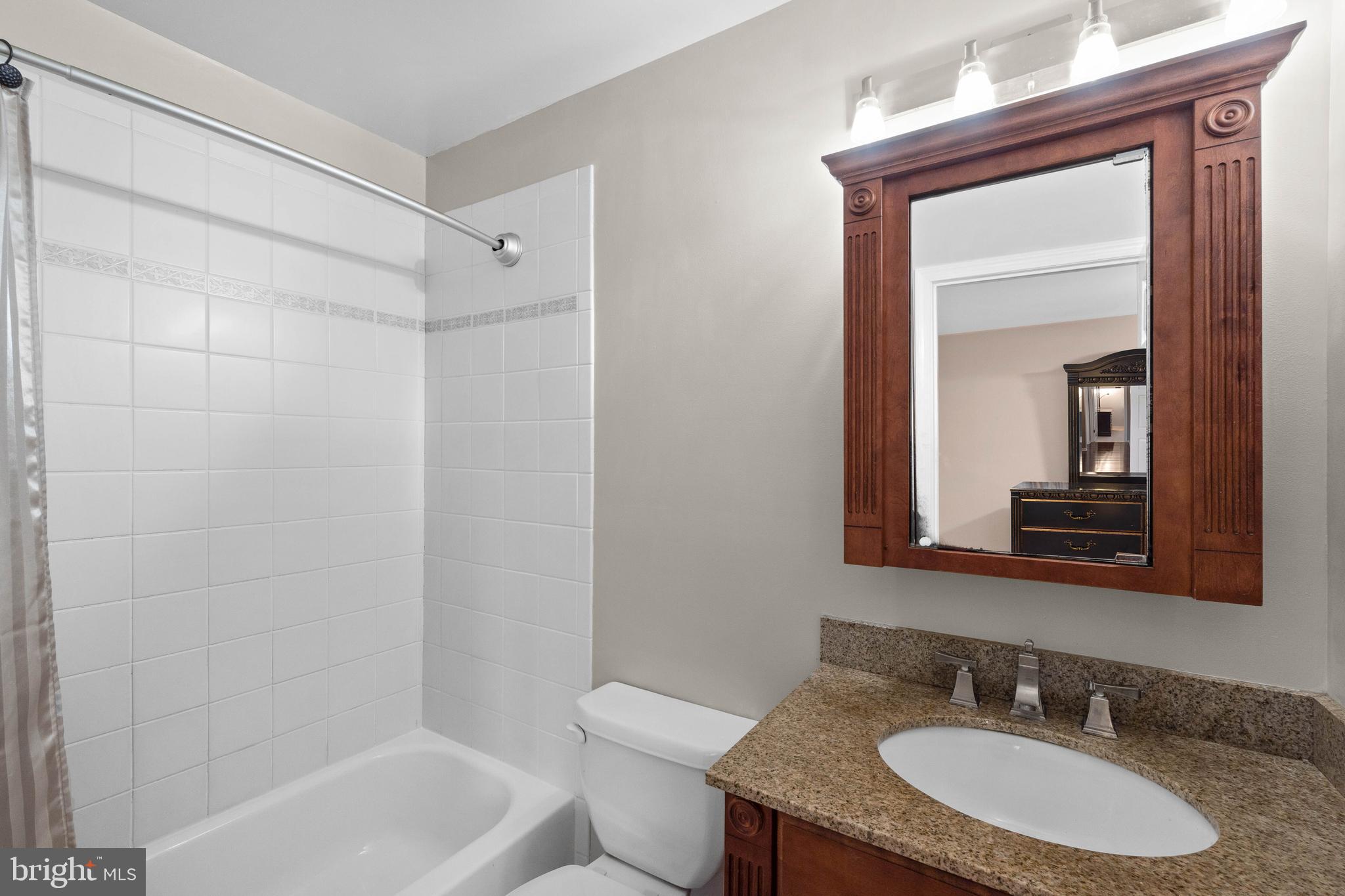 1049 Grovehill Road Baltimore, MD 21227 - Photo 14 of 27 Primary Bathroom