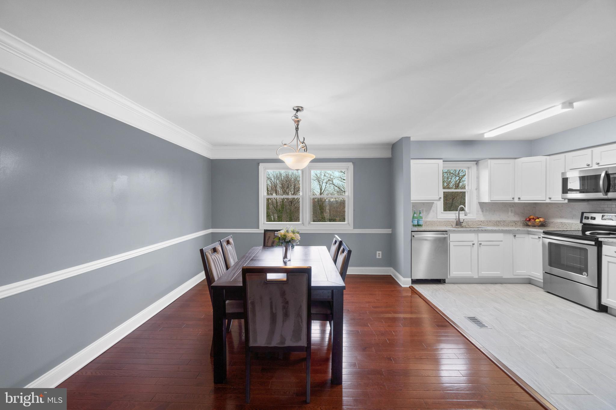 1049 Grovehill Road Baltimore, MD 21227 - Photo 7 of 27 Dining Room