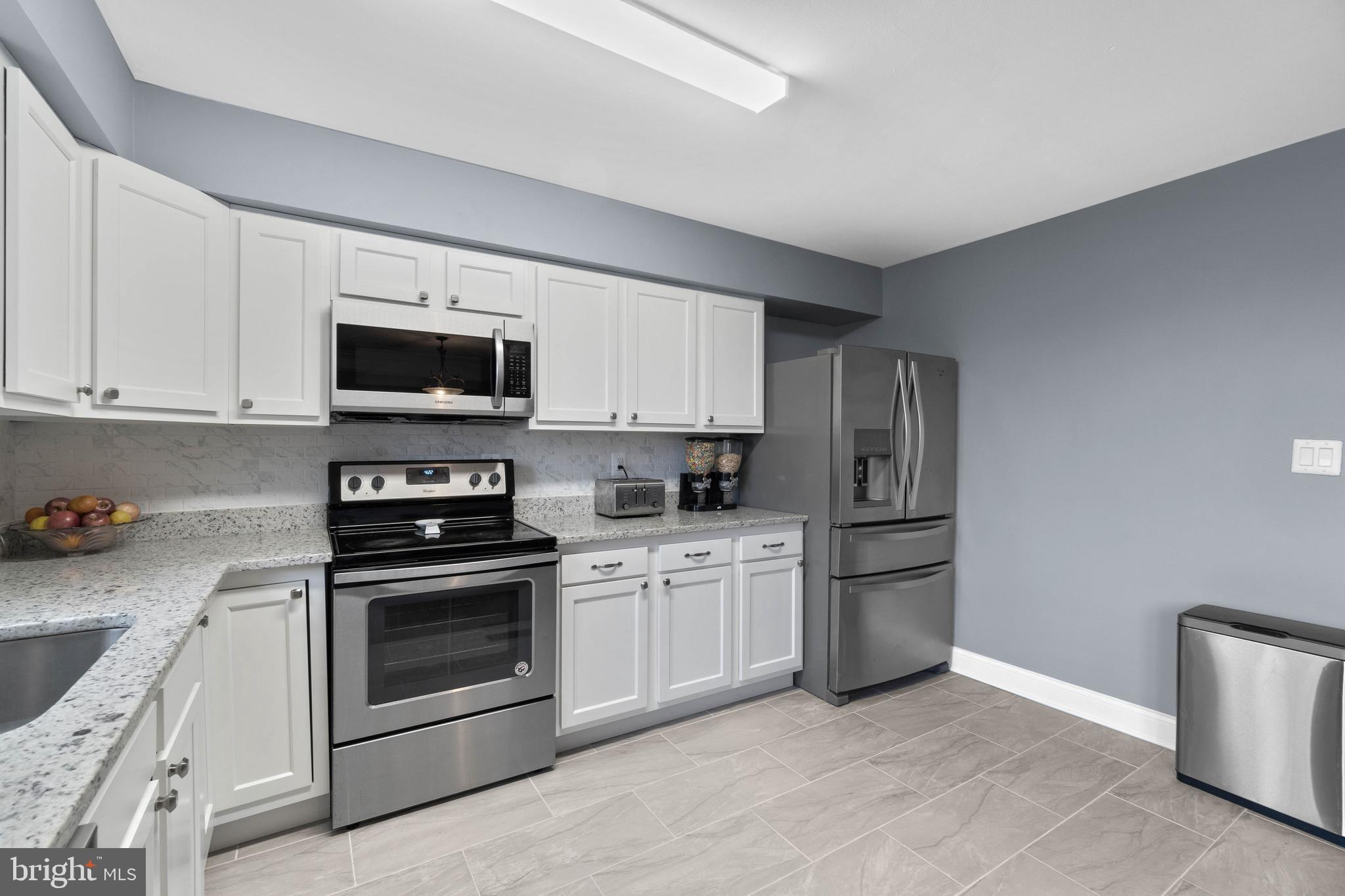 1049 Grovehill Road Baltimore, MD 21227 - Photo 10 of 27 Kitchen