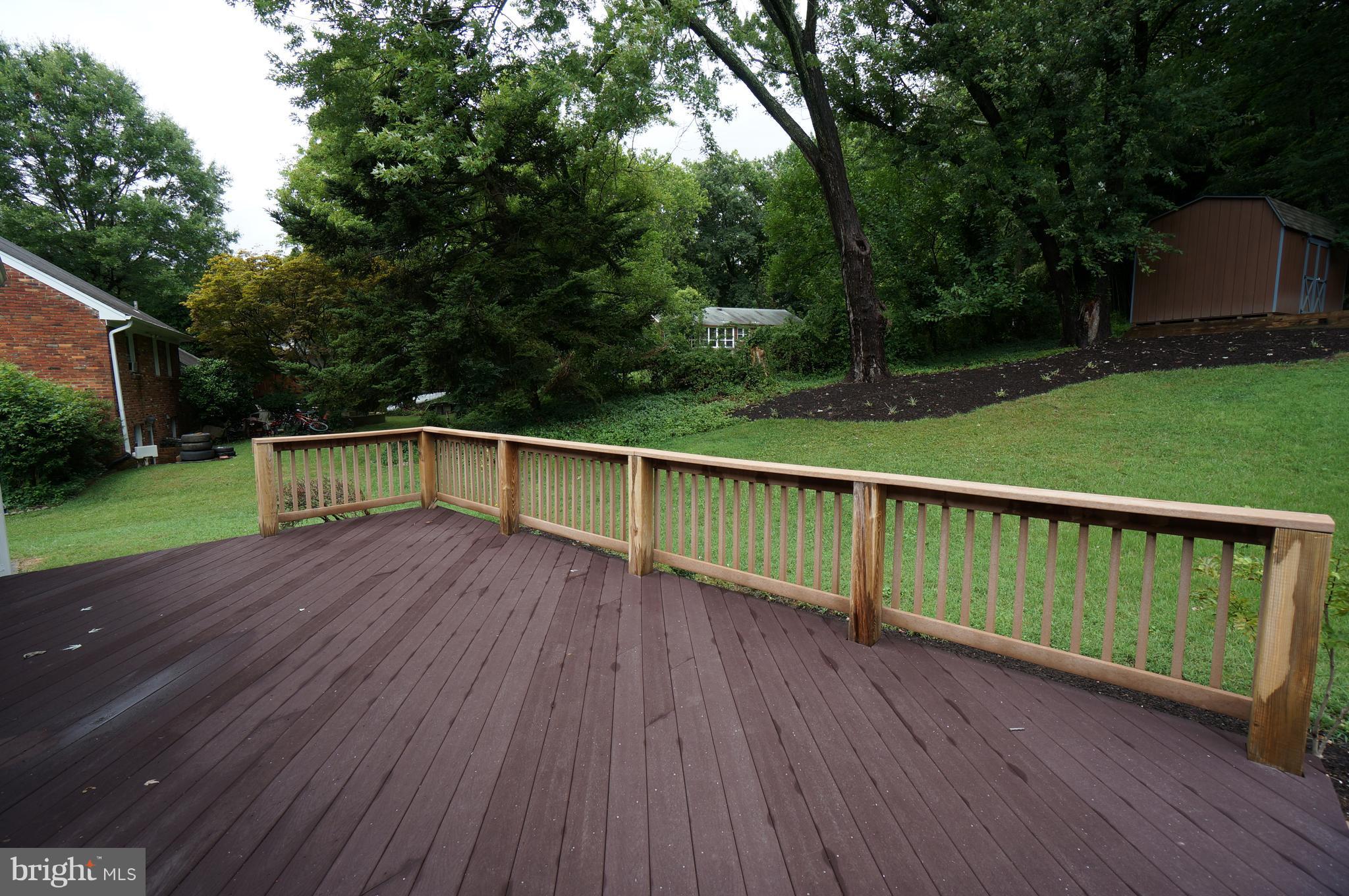 2000 Edgewater Parkway Silver Spring, MD 20903 - Photo 14 of 29 Huge Composite Deck