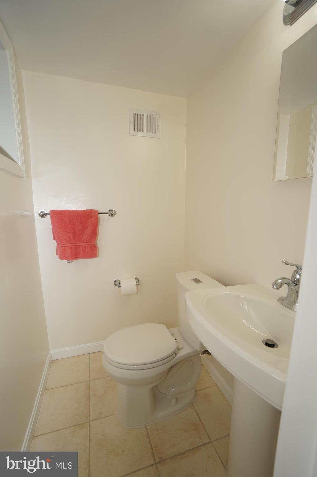 2000 Edgewater Parkway Silver Spring, MD 20903 - Photo 25 of 29 Powder Room
