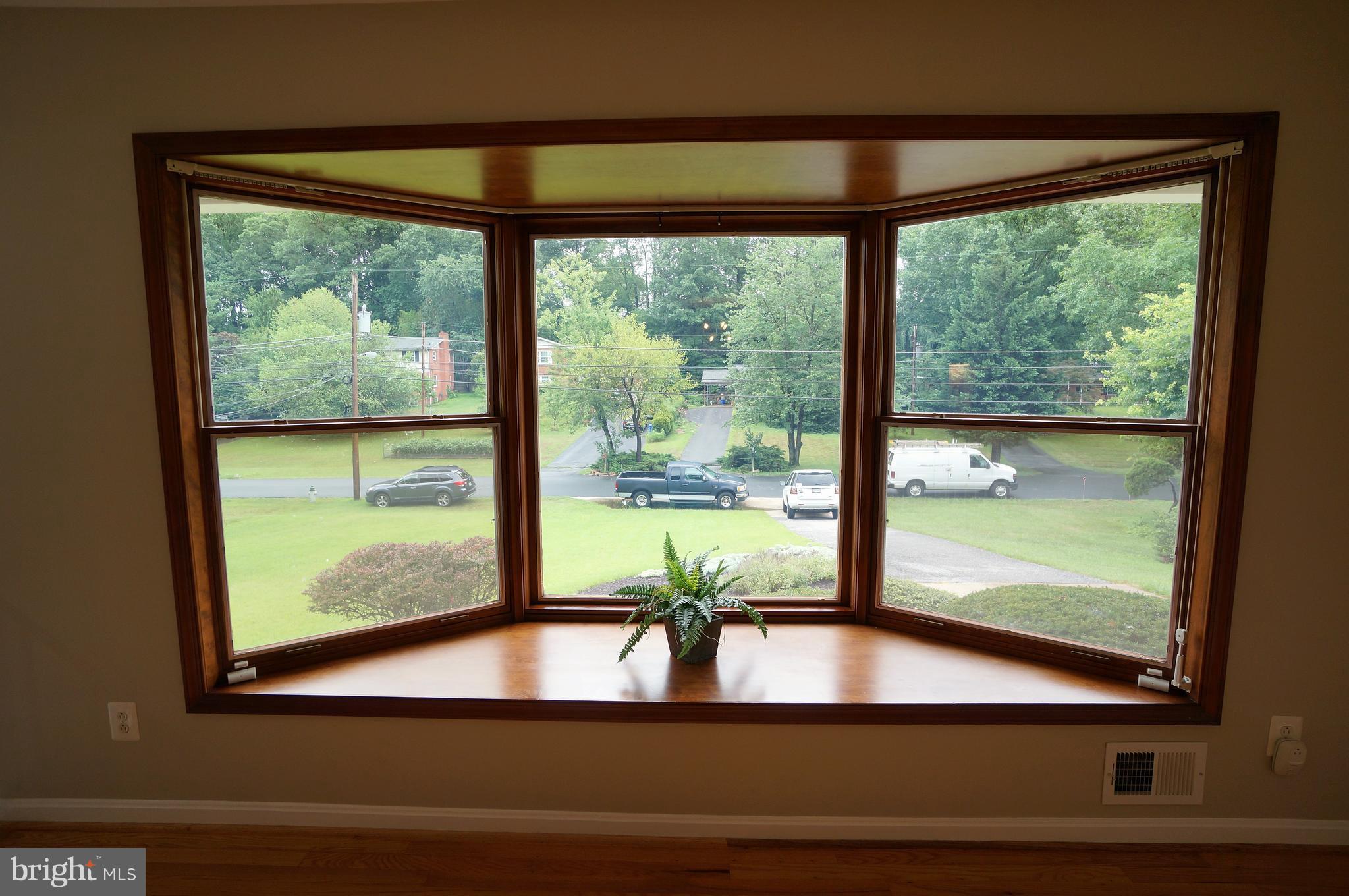 2000 Edgewater Parkway Silver Spring, MD 20903 - Photo 5 of 29 Living Room Pella Bay Window