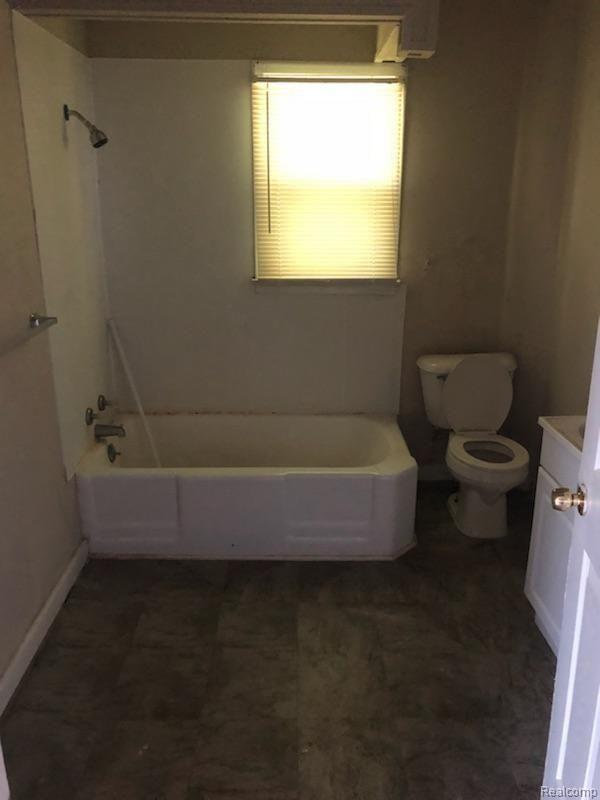 3733 Spruce Street Inkster, MI 48141 - Photo 9 of 10 19903.jpeg