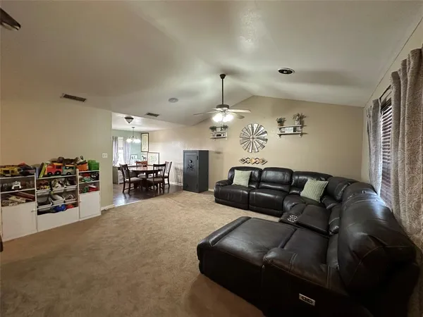 $289,900 | 634 McCartney Lane, Tye, TX 79563