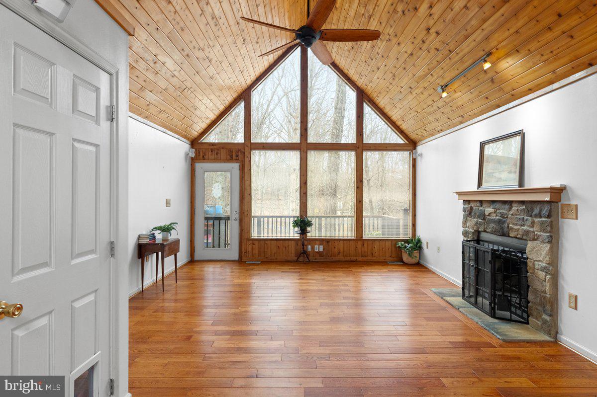 293 Sourmash Road Harpers Ferry, WV 25425 - Photo 2 of 30 Stunning Great Room