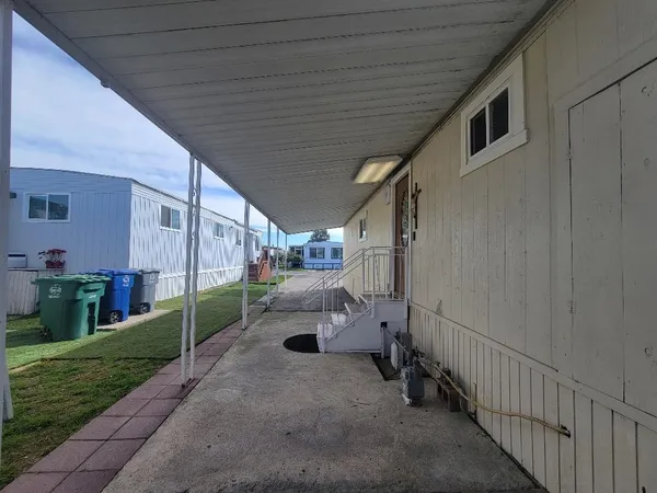 a view of a garage