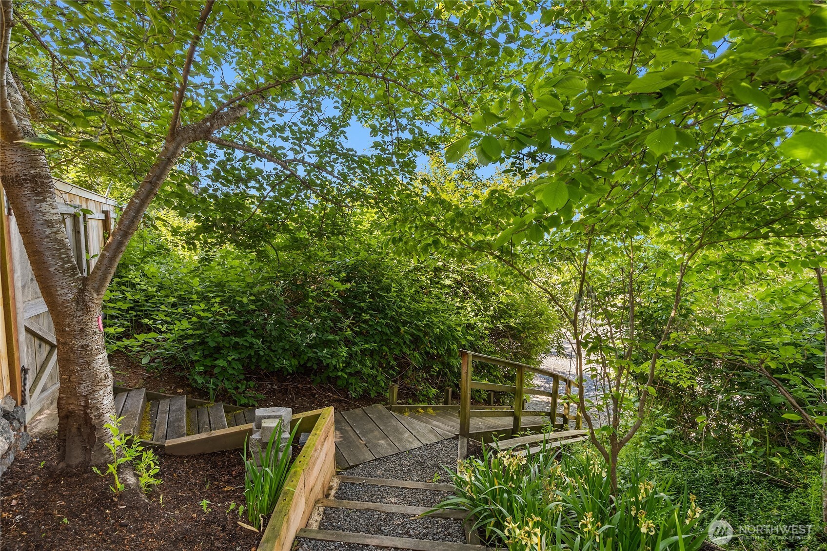 16221 Reitan Road Northeast Bainbridge Island, WA 98110 - Photo 36 of 40