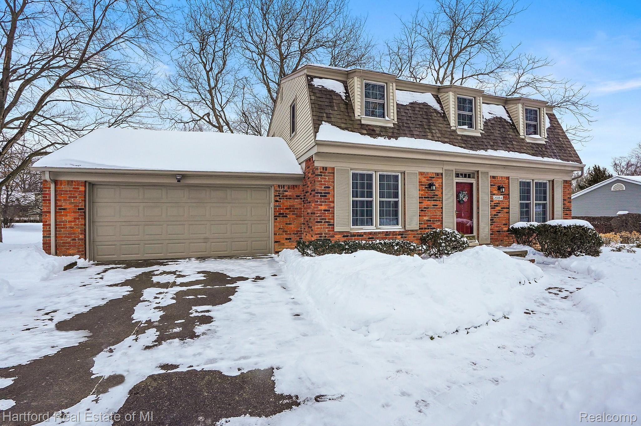 26184 Steele Road Farmington, MI 48331 - Photo 2 of 38 DSC07599.jpg