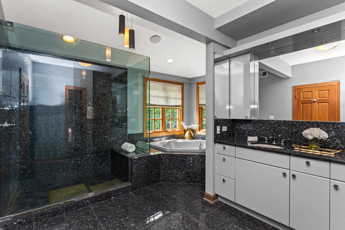 2236 Ridge Avenue Evanston, IL 60201 - Photo 30 of 64