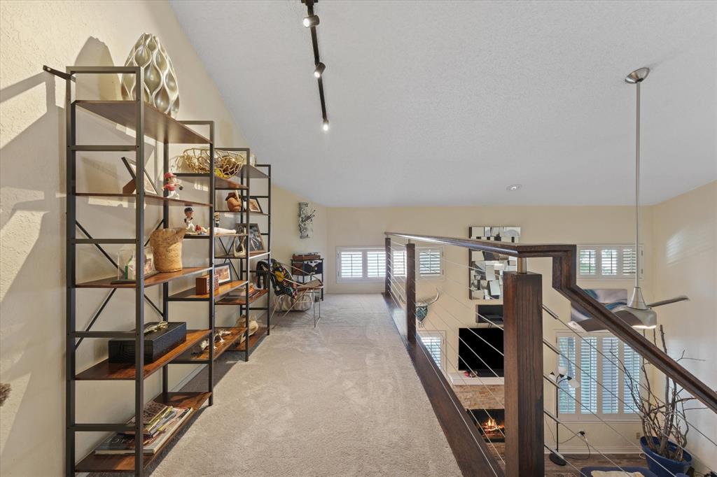 18040 Midway Road, Unit 225 Dallas, TX 75287 - Photo 30 of 33 Upstairs