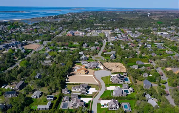$3,800,000 | 6 Maple Lane, Nantucket, MA 02554