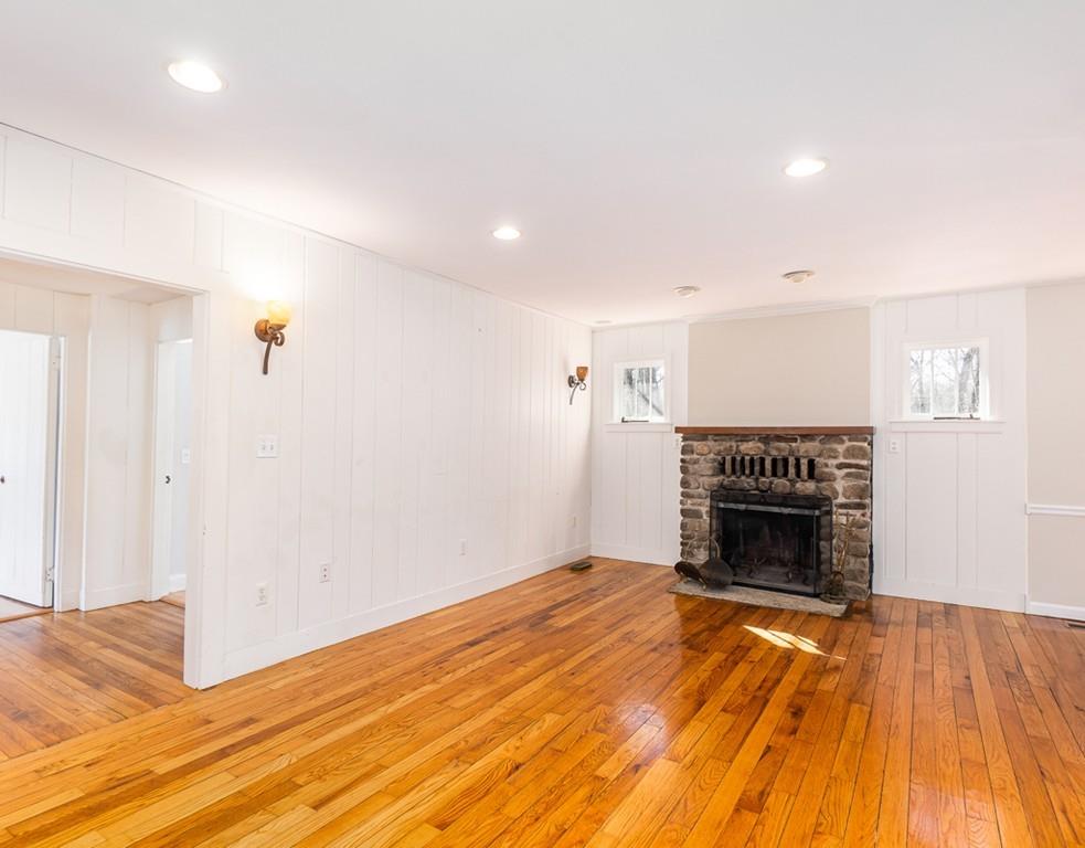 47 Providence Road Westford, MA 01886 - Photo 5 of 28 Gallery Image 5