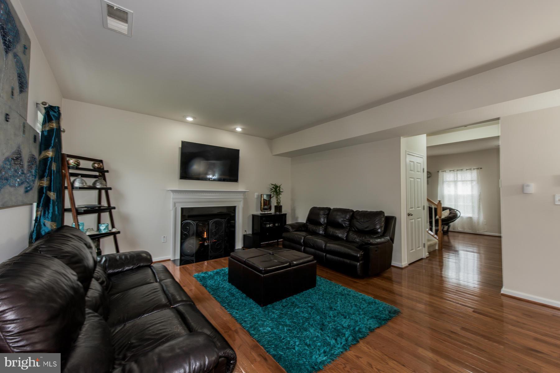 9588 Chaton Road Laurel, MD 20723 - Photo 4 of 22 Family Room