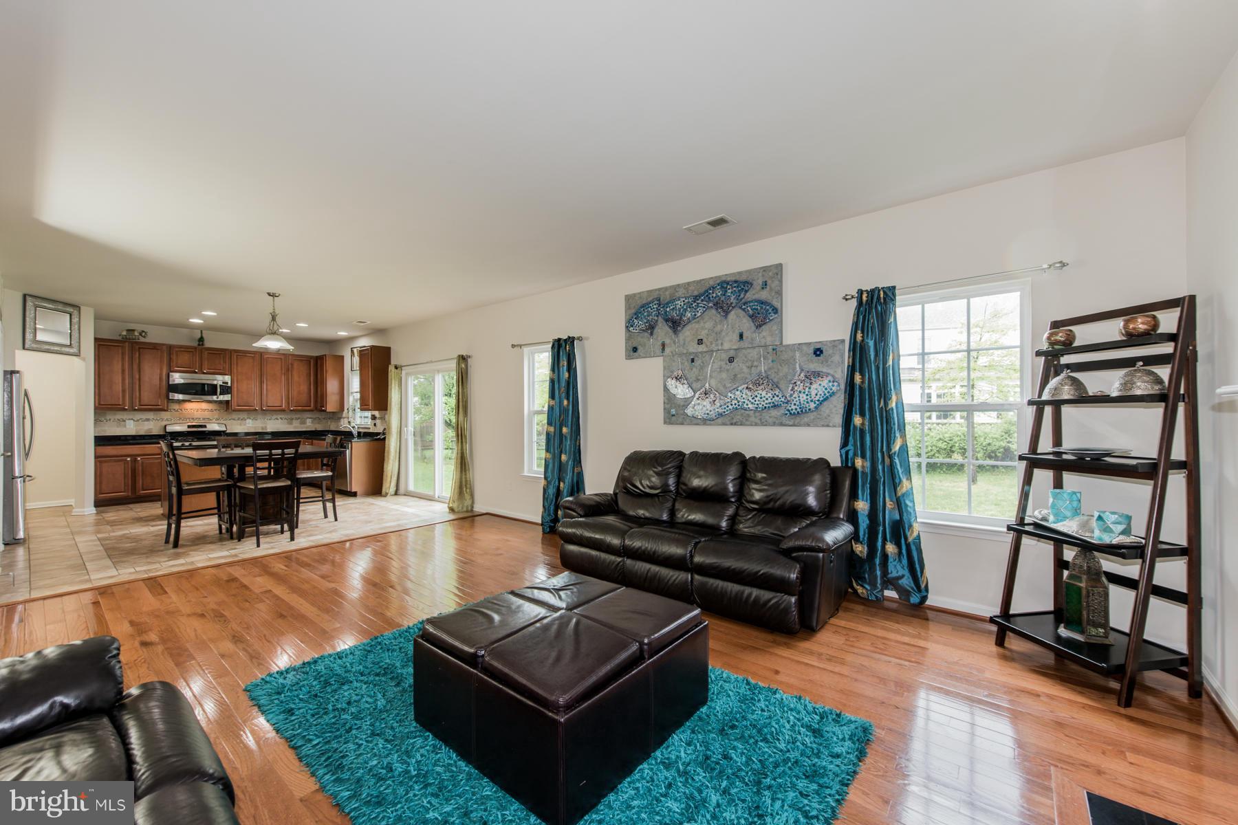 9588 Chaton Road Laurel, MD 20723 - Photo 7 of 22 Family Room