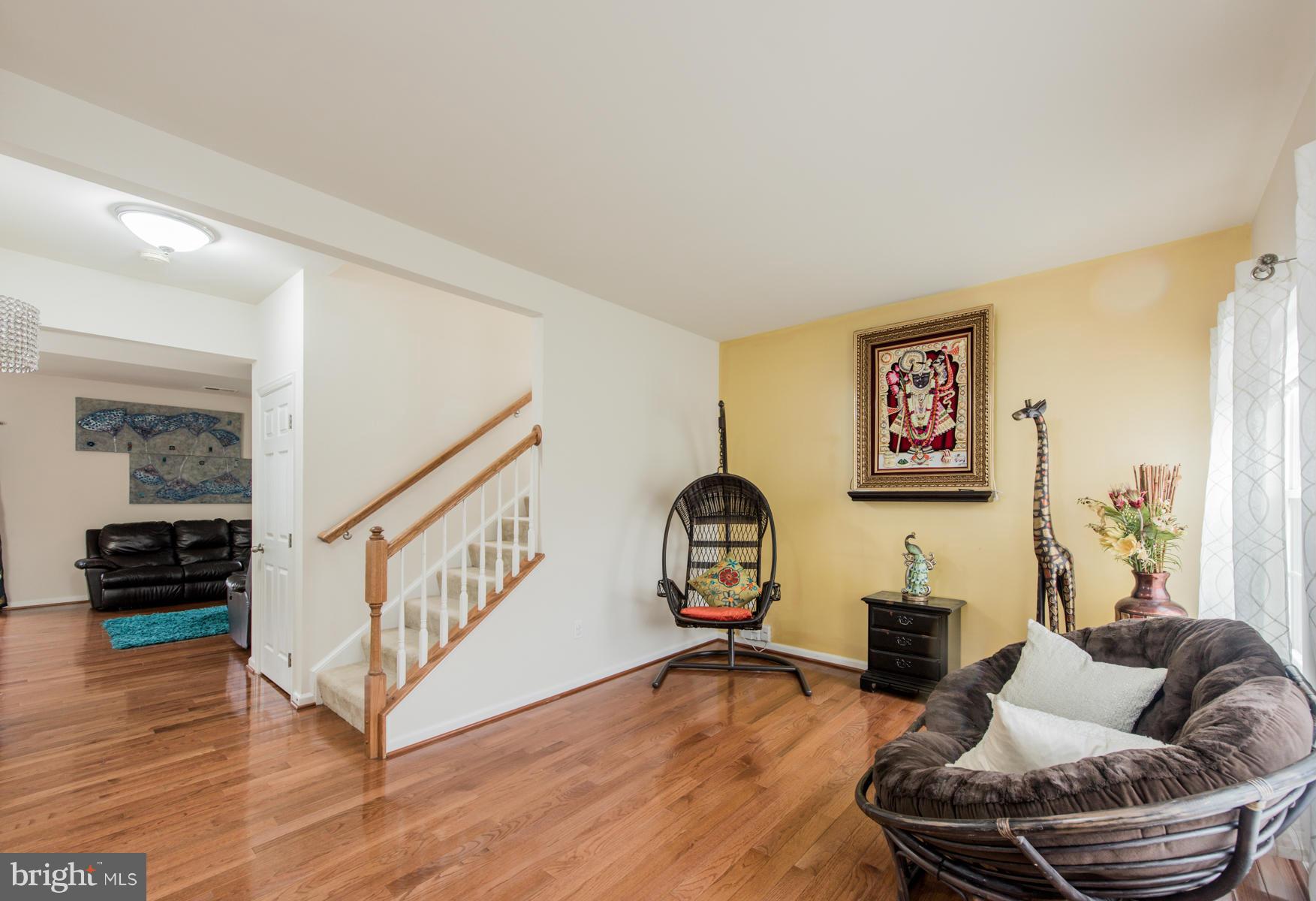 9588 Chaton Road Laurel, MD 20723 - Photo 9 of 22 Living Room