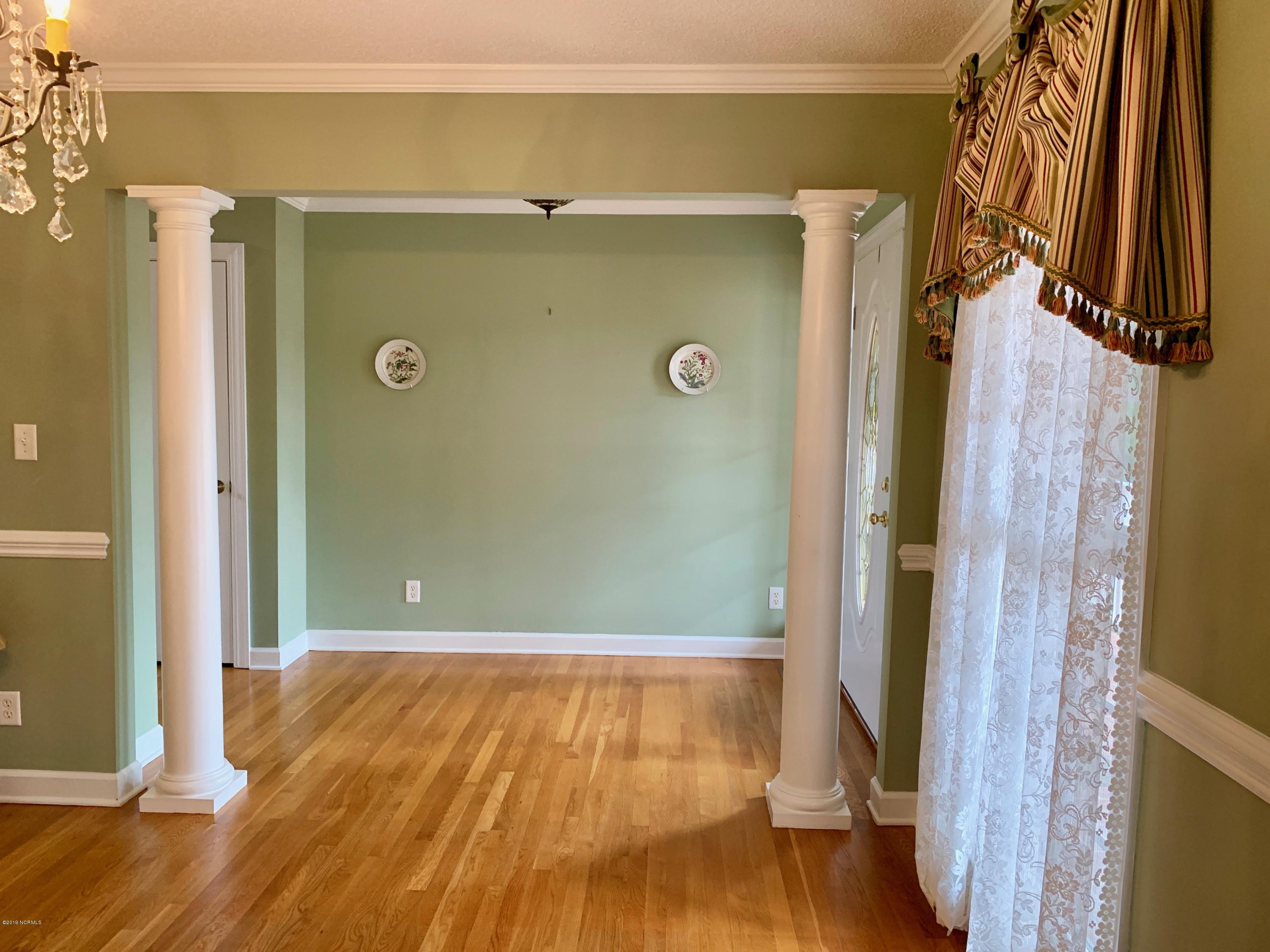 245 Roberson Road Washington, NC 27889 - Photo 5 of 53 IMG_1025