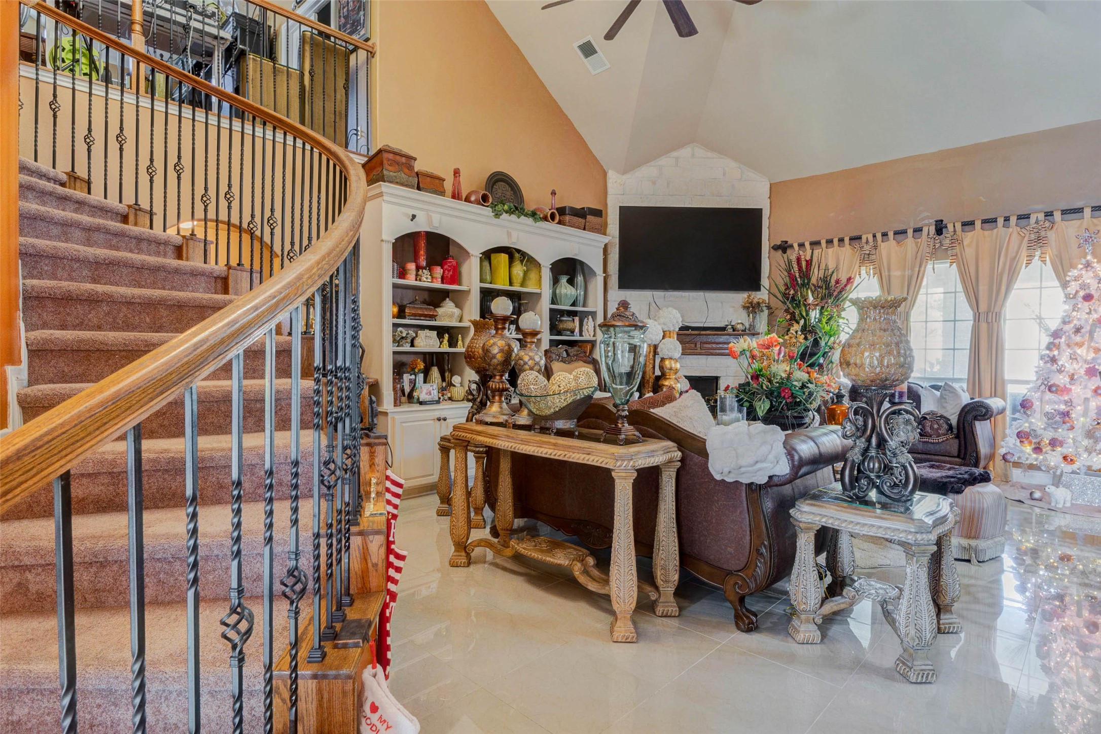 8211 Paddle Rock Lane Rosenberg, TX 77469 - Photo 19 of 50 a view of entryway livingroom and hall