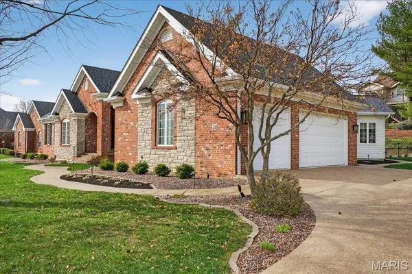 $989,000 | 59 West Meath Weldon Spring, Weldon Spring, MO 63304
