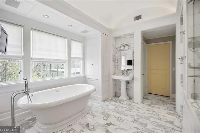 $6,995 | 460 Ivy Park Lane Northeast, Atlanta, GA 30305