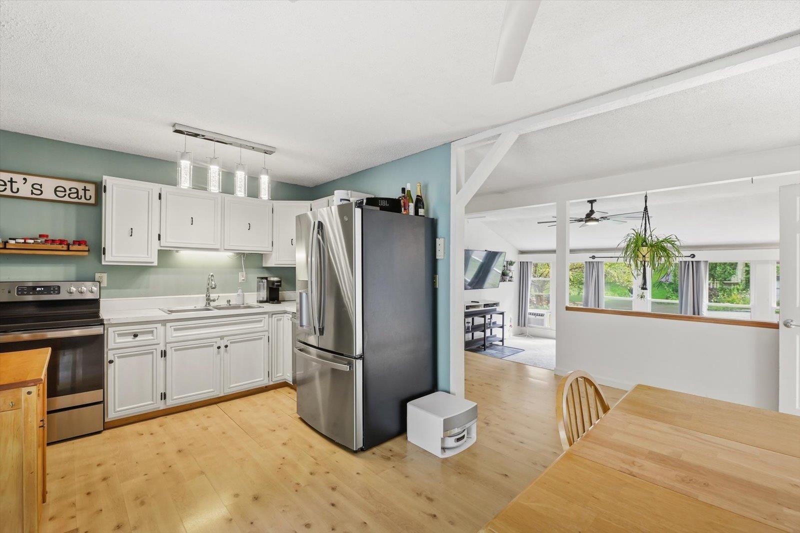 69 Carriage Hill Road Brattleboro, VT 05301 - Photo 9 of 56