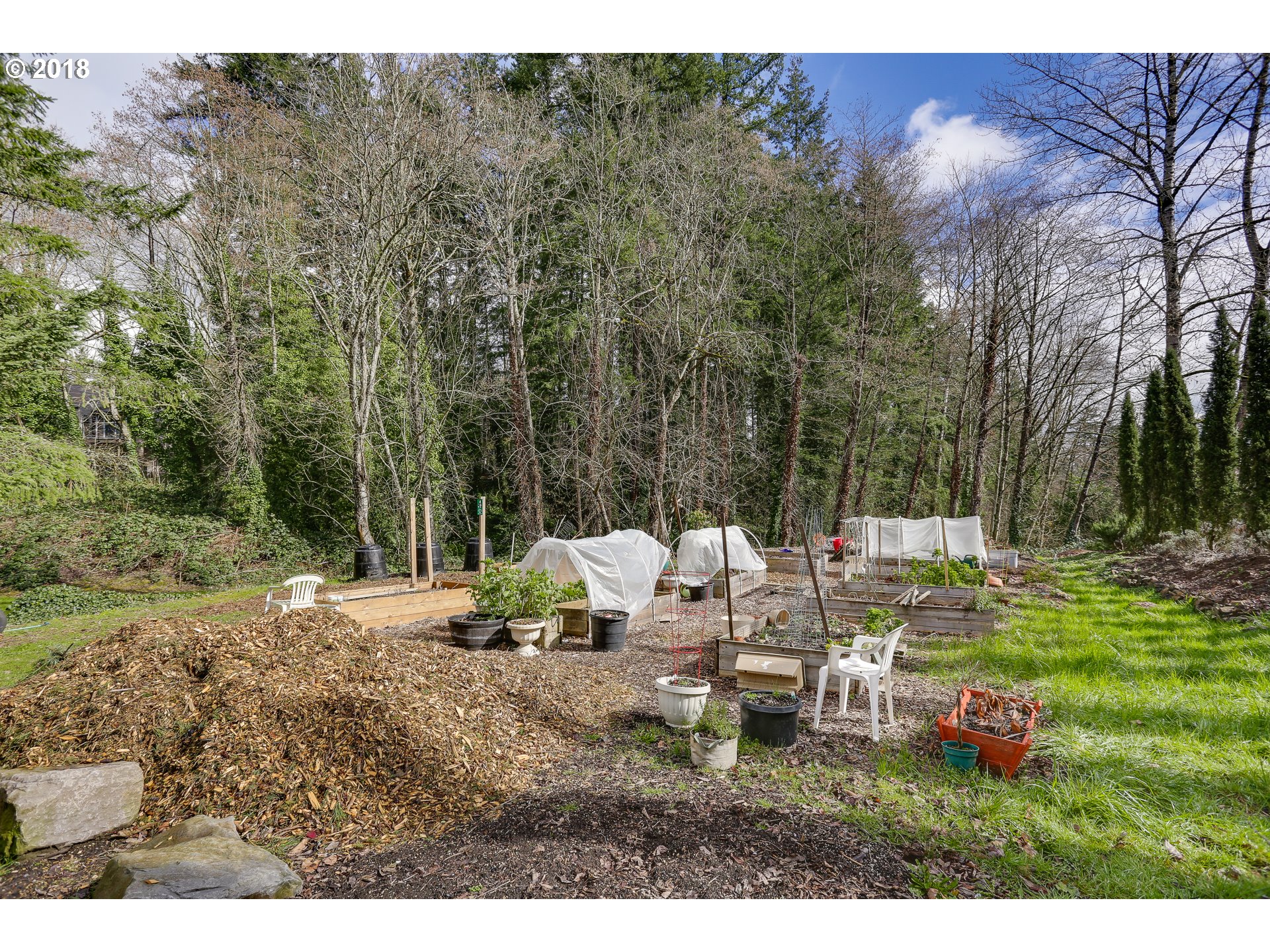 4592 Southwest Comus Place Portland, OR 97219 - Photo 22 of 23 Garden