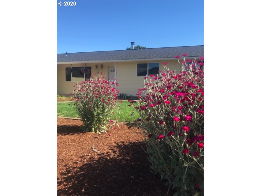 1273 T Street Springfield, OR 97477 - Photo 2 of 13 Gallery Image 2