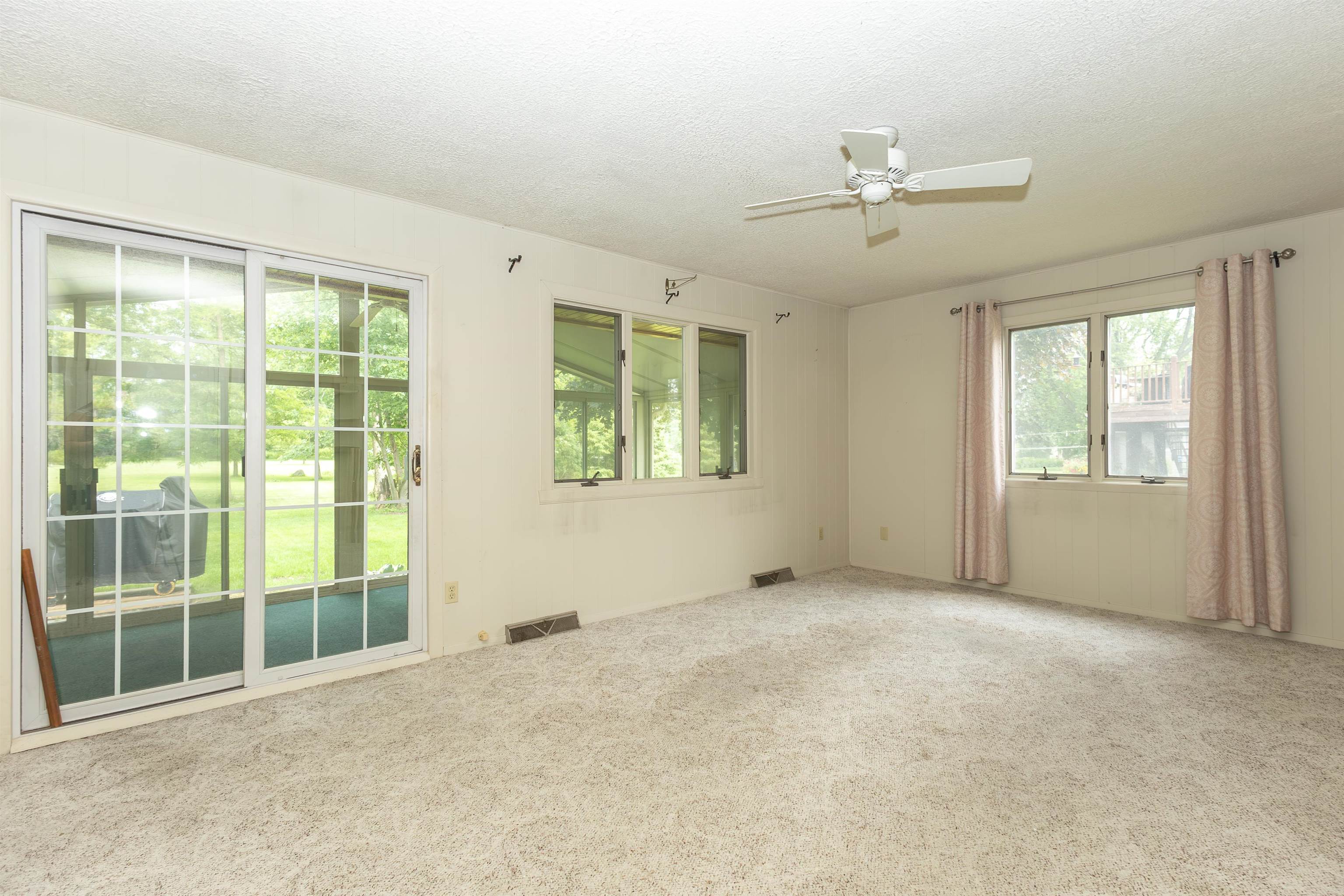 809 Melissa Street Menasha, WI 54952 - Photo 12 of 35
