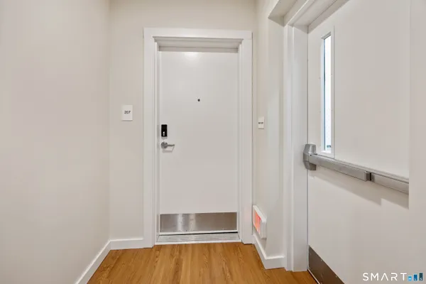 $1,500 | 1355 Main Street, Unit 207, Hartford, CT 06103