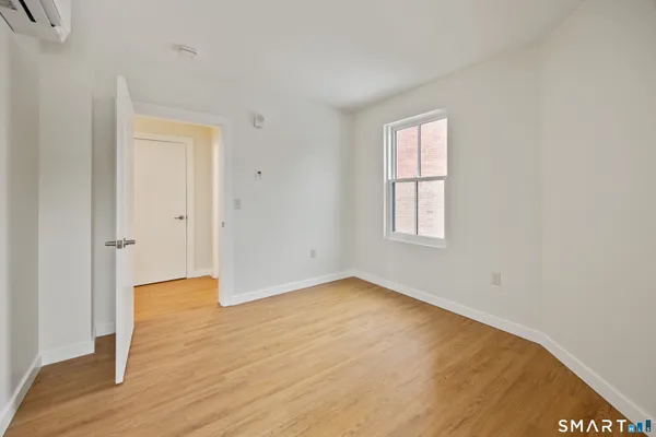 $1,500 | 1355 Main Street, Unit 207, Hartford, CT 06103