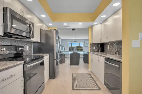 $2,200 | 1702 Andros Isle, Unit D4, Coconut Creek, FL 33066