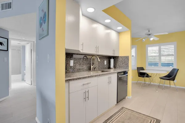 $2,200 | 1702 Andros Isle, Unit D4, Coconut Creek, FL 33066