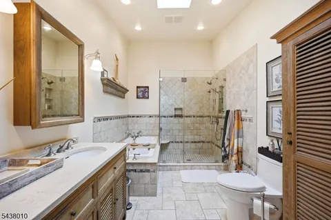 $829,000 | 38 West Main Street, Mendham, NJ 07945