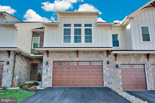 $921,037 | 816 Bryce Drive, Horsham, PA 19044