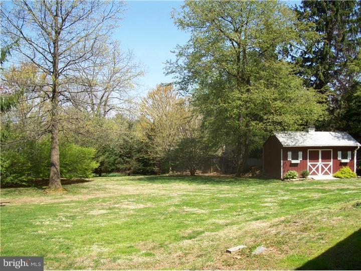 319 Paper Mill Road Oreland, PA 19075 - Photo 8 of 15 Back Yard
