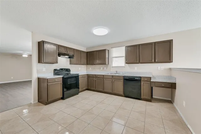 $2,500 | 602 Ambarella Street, Arlington, TX 76002