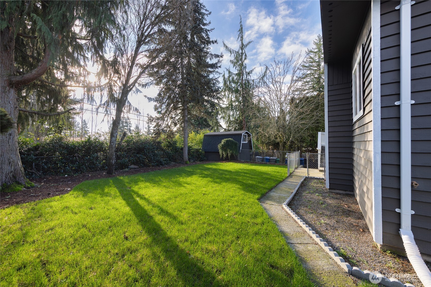 12611 Southeast 160th Street Renton, WA 98058 - Photo 7 of 40